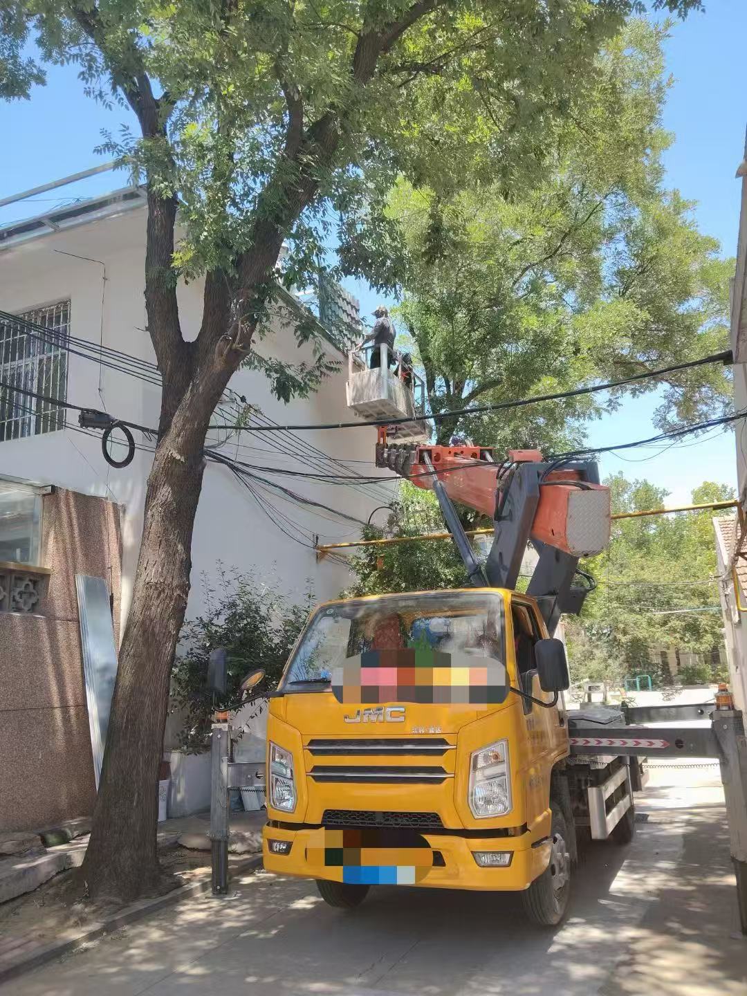 鄂尔多斯市高空作业车能吊装重物吗？最大承载多少公斤？